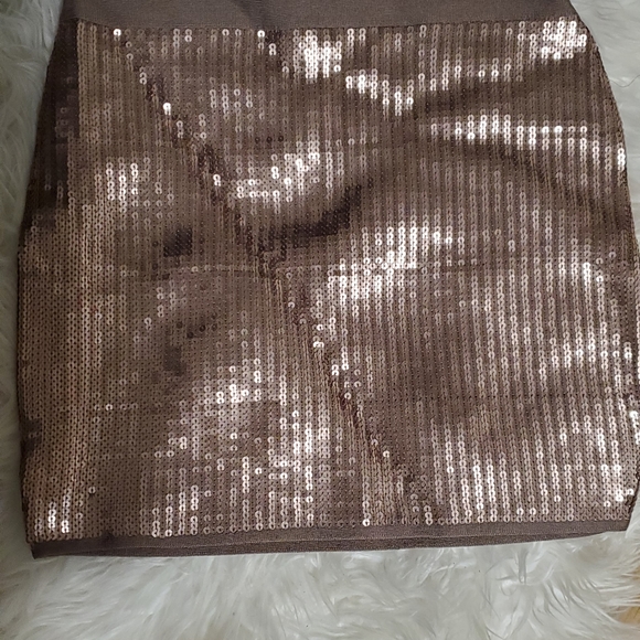 skirts - Picture 3 of 5